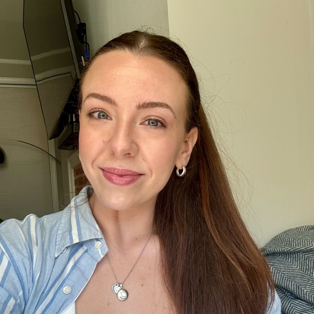 Meet your Posher, Danielle